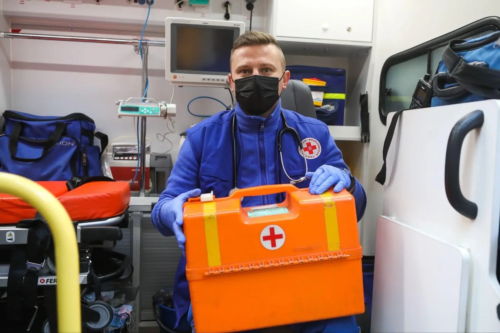 Фельдшер на СВО по контракту до 1 000 000 рублей в месяц